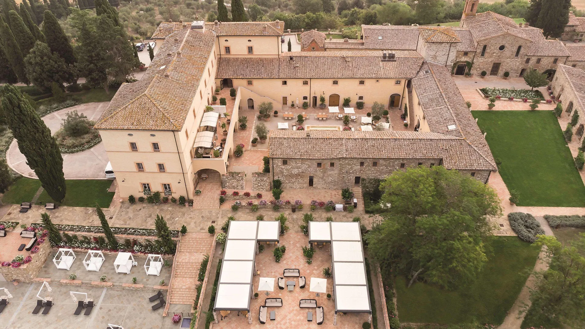 호텔 Castello Di Casole, A Belmond Hotel, Tuscany 카솔레 델사